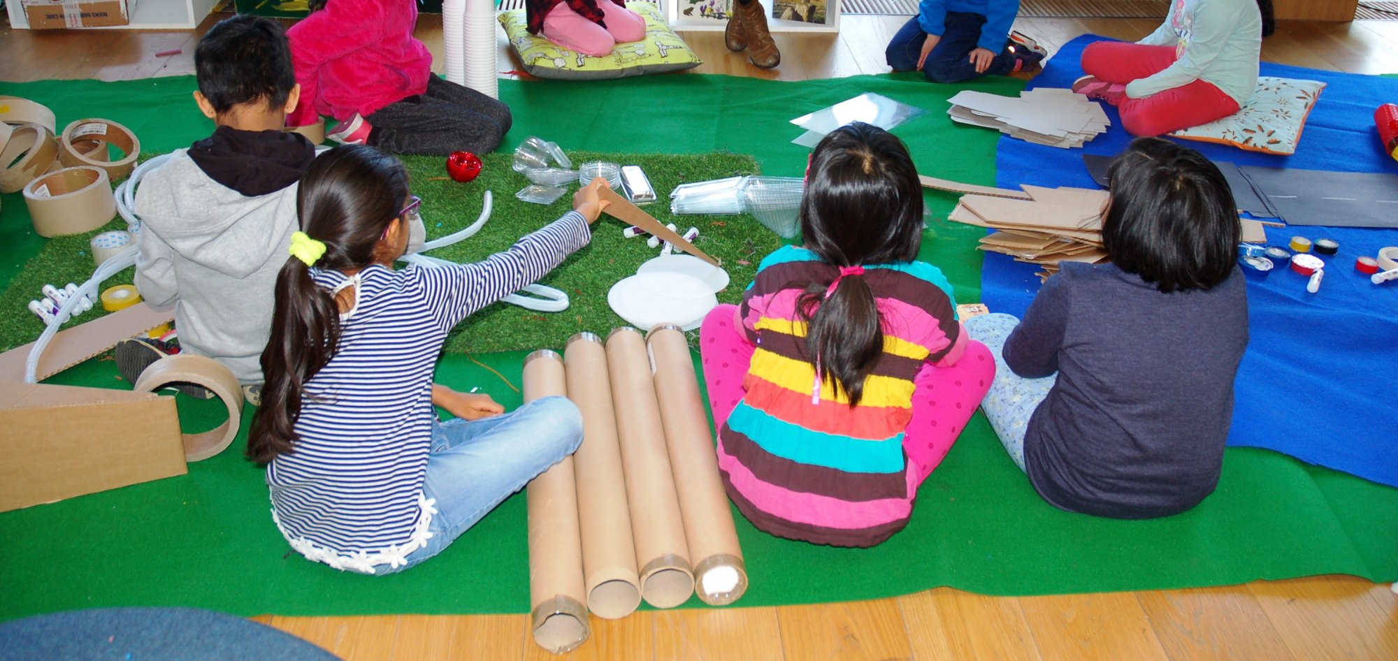 Image of children in Project Room