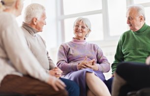 Dementia Friendly Gallery tours Stock image of older people talking