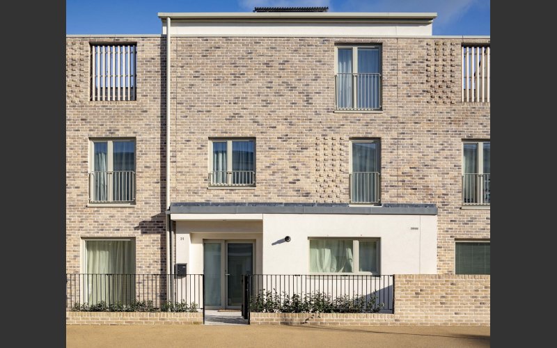 4 Rosemount Court