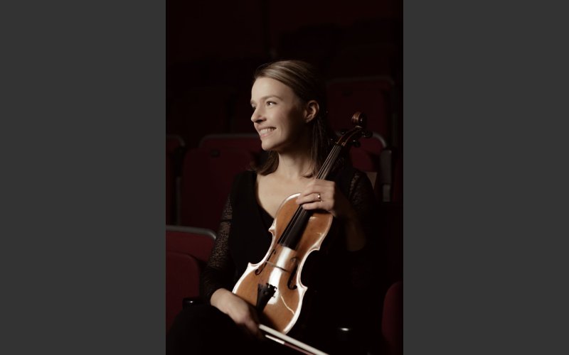 Violinist Lidia Jewloszewicz-Clarke