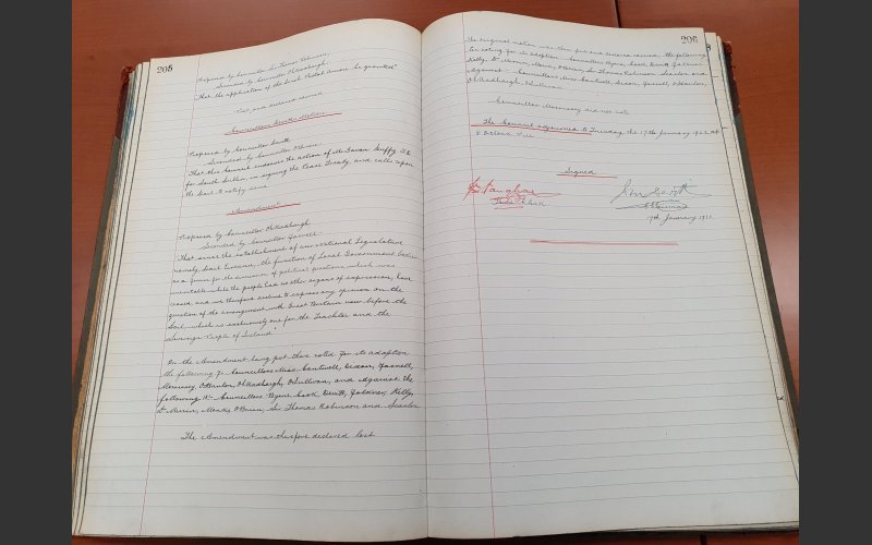 Dún Laoghaire Minute Book_Treaty 1921