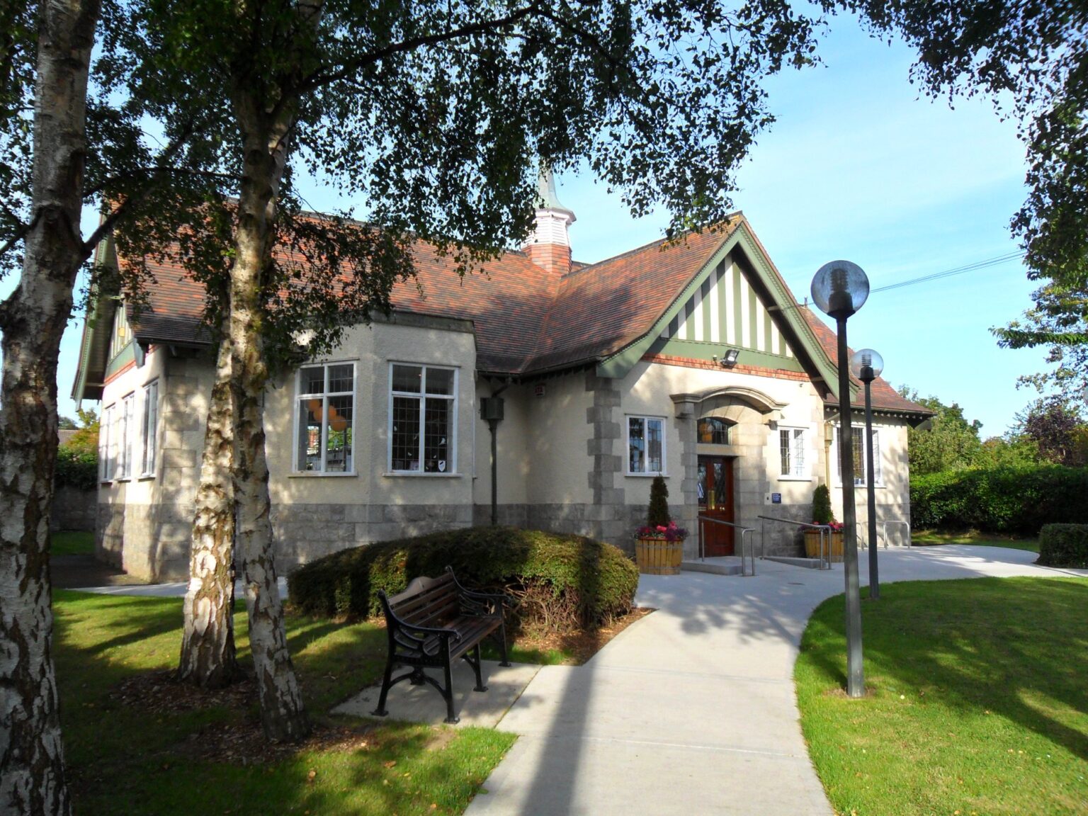 cabinteely library image
