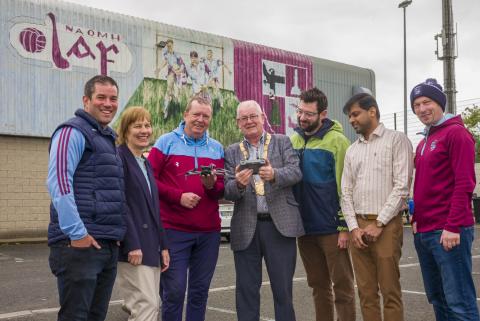 Cathaoirleach of dlr with dlr staff and Naomh Olaf representatives at Community Energy and EV Information Event at Naomh Olaf GAA Club