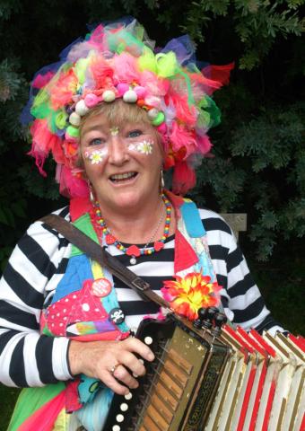 Anna Bananas Clown Show in dlr Lexicon