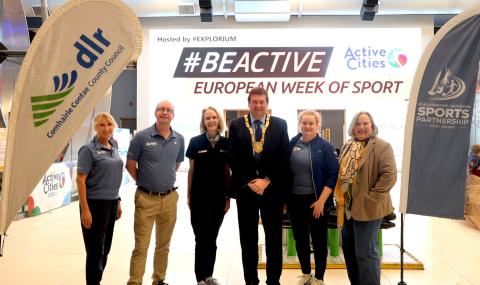 Group photograph at European Week of Sport with An Cathaoirleach Councillor Barry Saul