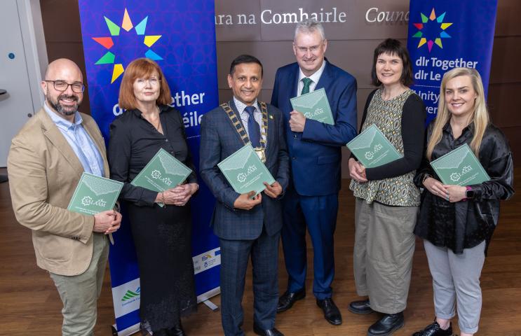 (L-R): Dr. James Carr, Department of Sociology at University of Limerick; Therese Langan, Director of Community, Cultural Services and Parks, Dún Laoghaire- Rathdown County Council; Leas Cathaoirleach, Councillor Kazi Ahmed; Chief Executive, Frank Curran, Dún Laoghaire- Rathdown County Council; Siobhán Nic Gaoithin, Integration Support Coordinator, Dún Laoghaire- Rathdown County Council and Elaine Ryan, Equality Officer, Dún Laoghaire- Rathdown County Council.