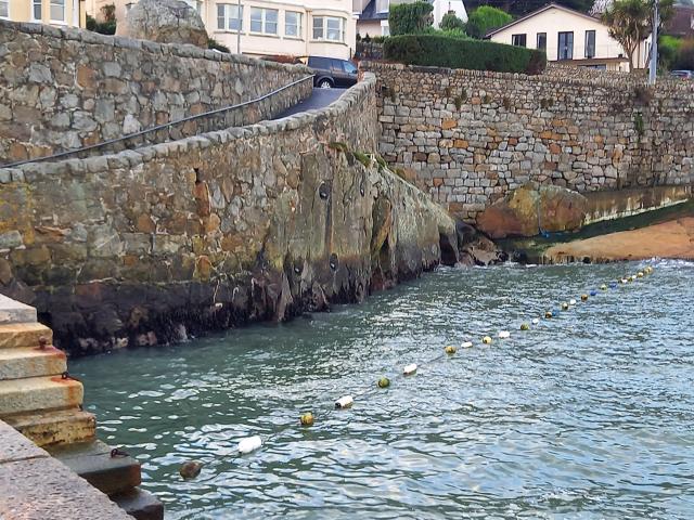 Coliemore Harbour