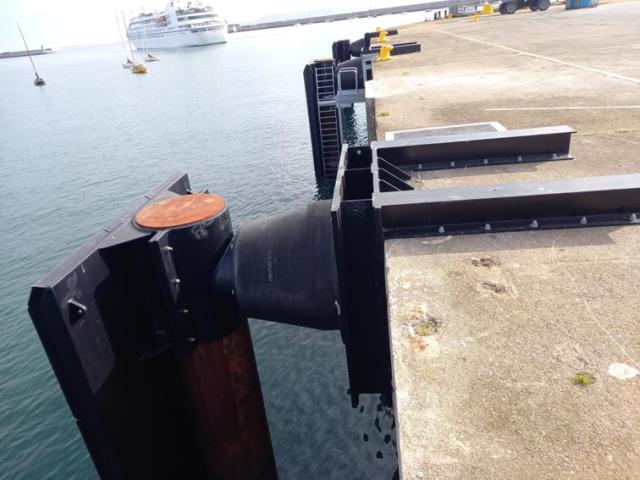 Carlisle Pier Fender.1