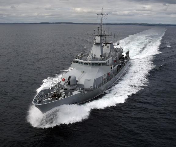 LÉ George Bernard Shaw