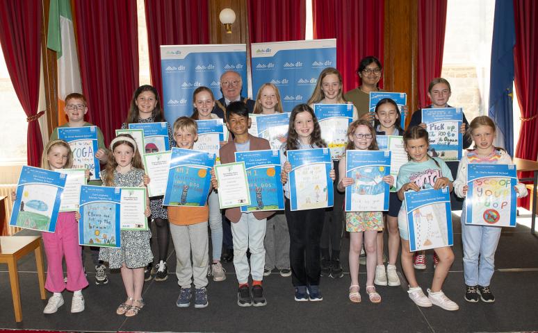 2004 Annual dlr Anti-Dog Fouling Poster Competition