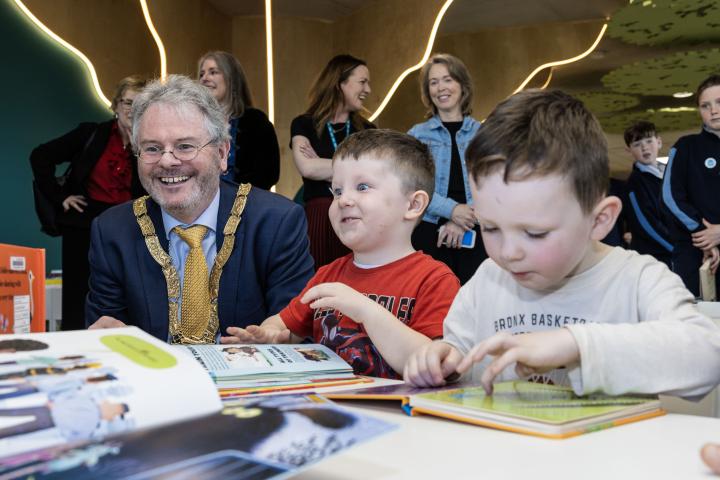 Cathaoirleach Cllr Jim O’Leary with  Finn Murray and Dylan Grehan from Ballyogan FRC.