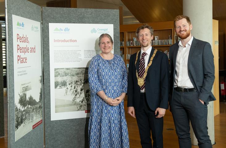 Catherine Gallagher, dlr County Librarian, Leas-Chathaoirleach Councillor Frank McNamara, Jim Dunleavy, dlr Archivist. 