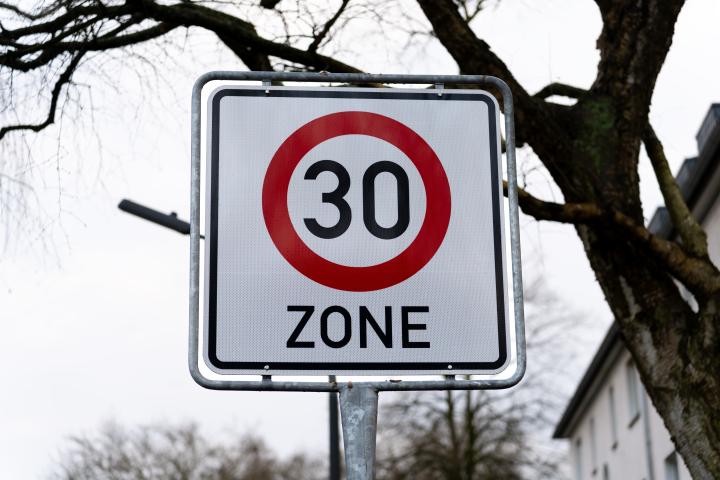 30km/h speed limit
