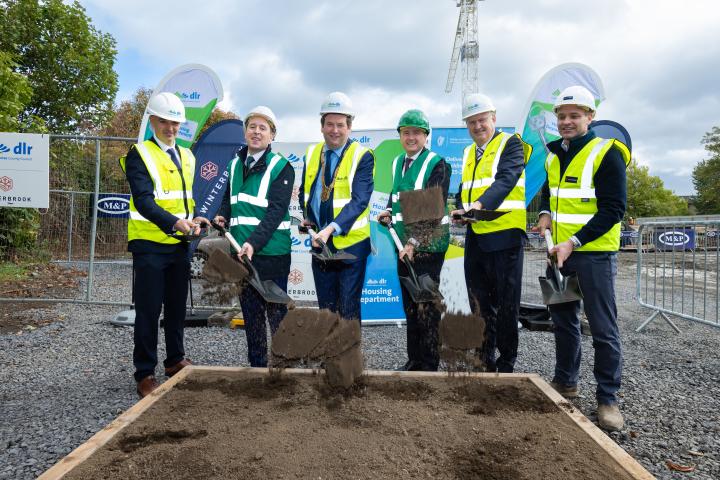 Gerard O’Sullivan, Director of Housing, DLR, John Cummins T.D., Minister of State, Barry Saul, Cathaoirleach, DLR, James Browne T.D., Minister for Housing, Local Government and Heritage, Frank Curran, Chief Executive, DLR, Conor Rhatigan, Managing Director, Winterbrook Ltd with shovels breaking ground