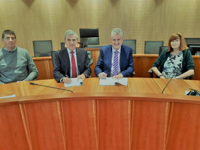 Convent Lane &amp; Myrtle Square Contract Signing