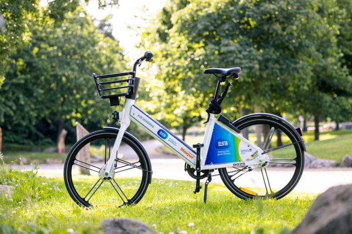 dlr partners with ESB to launch eBike Pilot Project for Dublin Commuter Hubs dlr partners with ESB to launch eBike Pilot Project for Dublin Commuter Hubs