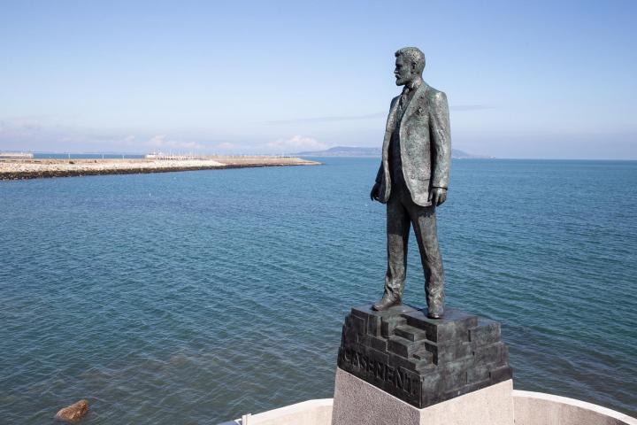 Roger Casement dlr Baths