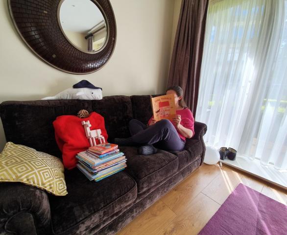 Shelley Sitting Pretty